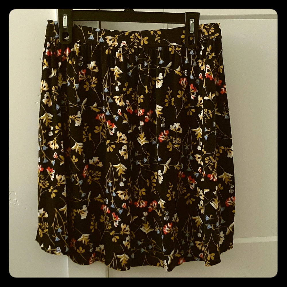 Black Wavy Skirt